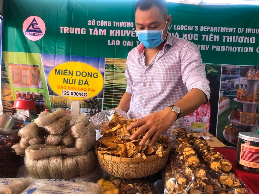Đặc sản Lào Cai "ngon, lạ" với giá cả phải chăng tiếp thị người dân thành phố