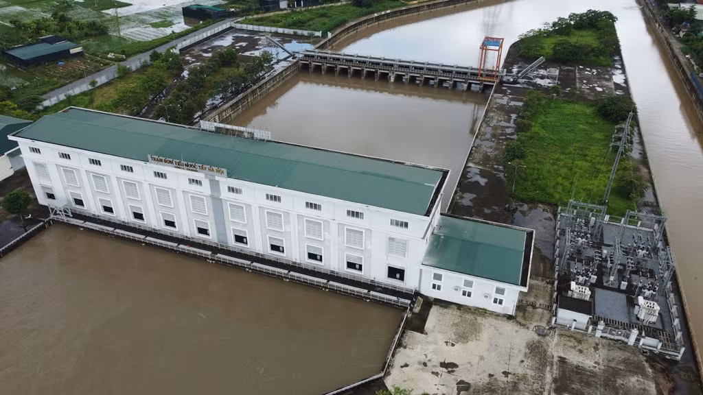 Nếu dự án hoàn thành thi công 100% và kênh dẫn nước La Khê đưa nước từ sông Nhuệ vào nhà máy để bơm ra sông Tích thông suốt, việc bơm xả, hạ mực nước sông Nhuệ mỗi khi mưa lớn là mục tiêu của nhà máy.