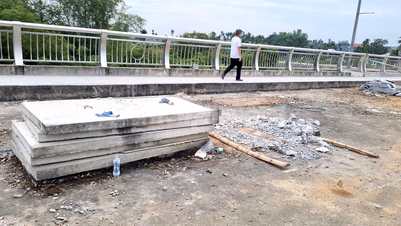 Ban đầu, dự án có thời gian thực hiện từ năm 2017-2019 nhưng không hoàn thành đúng tiến độ. Đến tháng 6/2024, UBND thị xã Điện Bàn đề nghị UBND tỉnh Quảng Nam điều chỉnh thời gian kéo dài đến 2025.