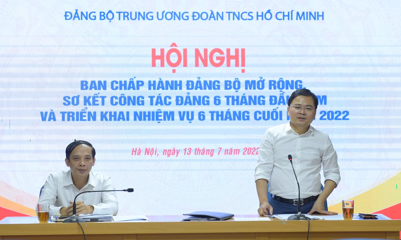Anh Nguyễn Anh Tuấn phát biểu tại hội nghị. Ảnh: Xuân Tùng