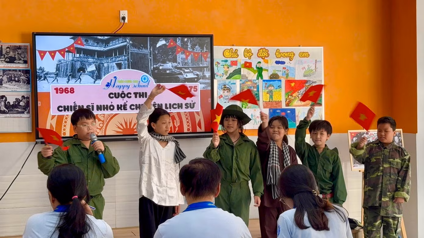 Học sinh Trường Tiểu học Trần Hưng Đạo (quận 1, TP HCM) trong cuộc thi chiến sĩ nhỏ kể chuyện lịch sử. Ảnh: Website nhà trường