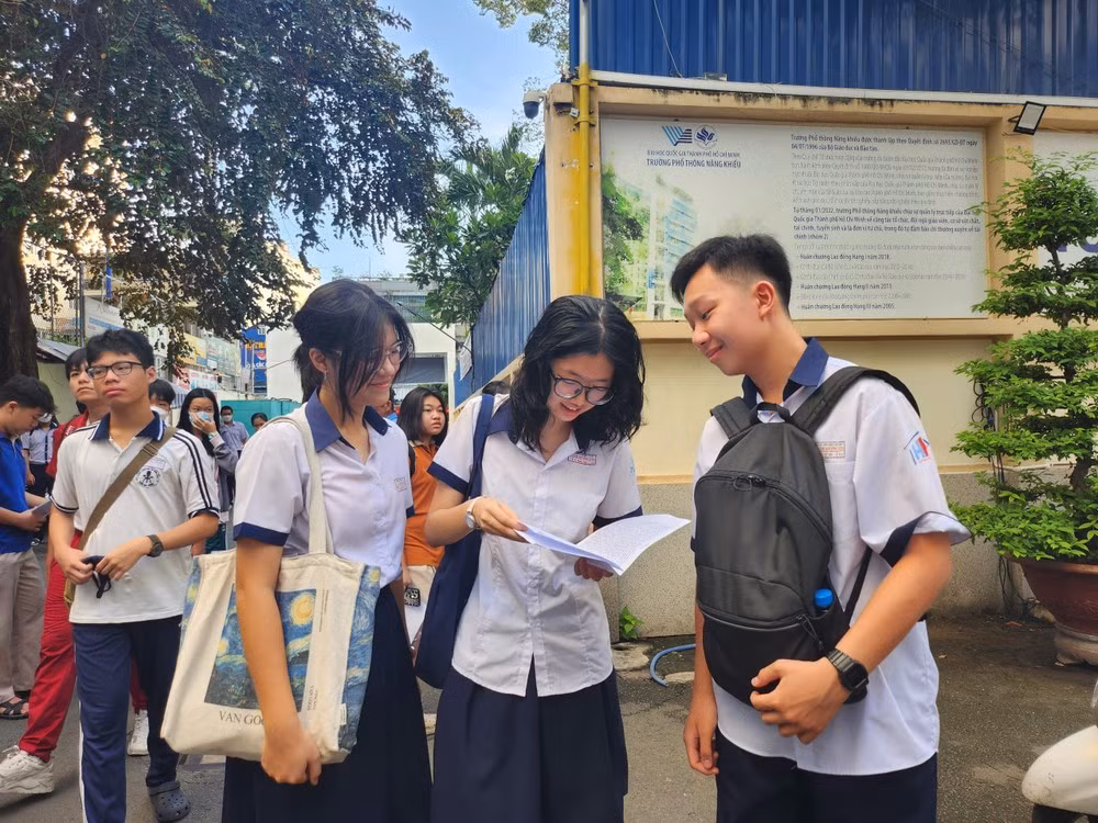 Số thí sinh TPHCM được miễn thi Ngoại ngữ giảm mạnh