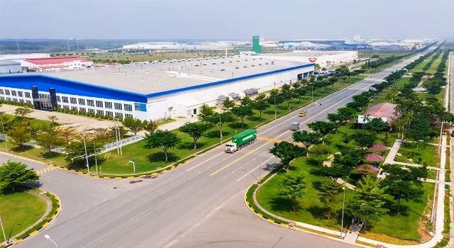 Bất động sản khu công nghiệp hấp dẫn nhà đầu tư và dòng vốn ngoại.