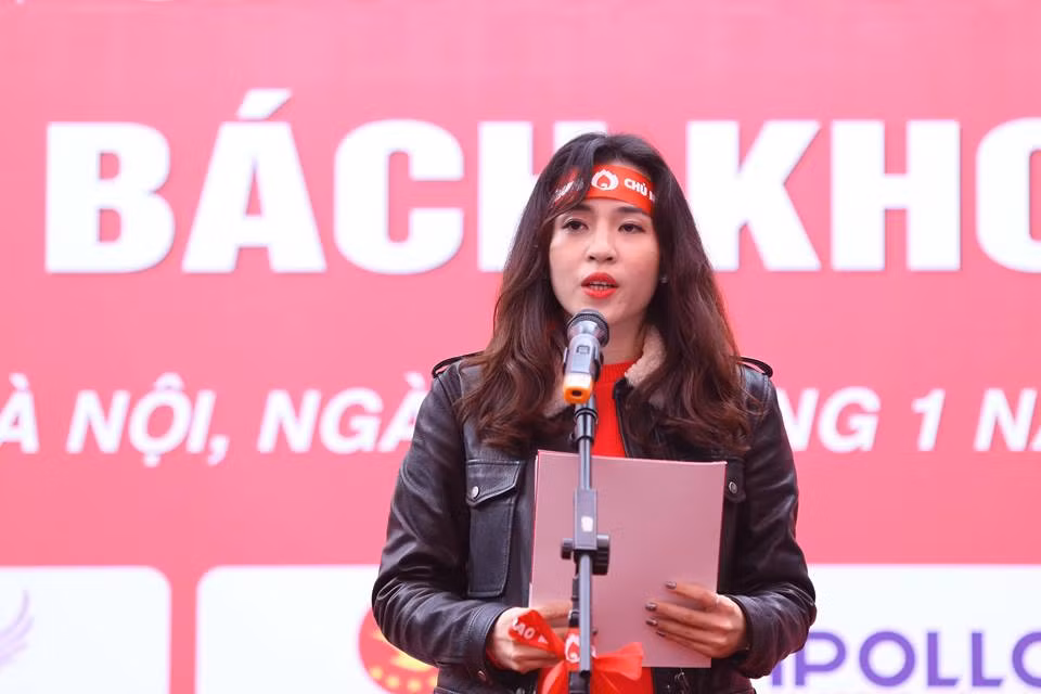 Áo lính hiến giọt máu hồng ảnh 5