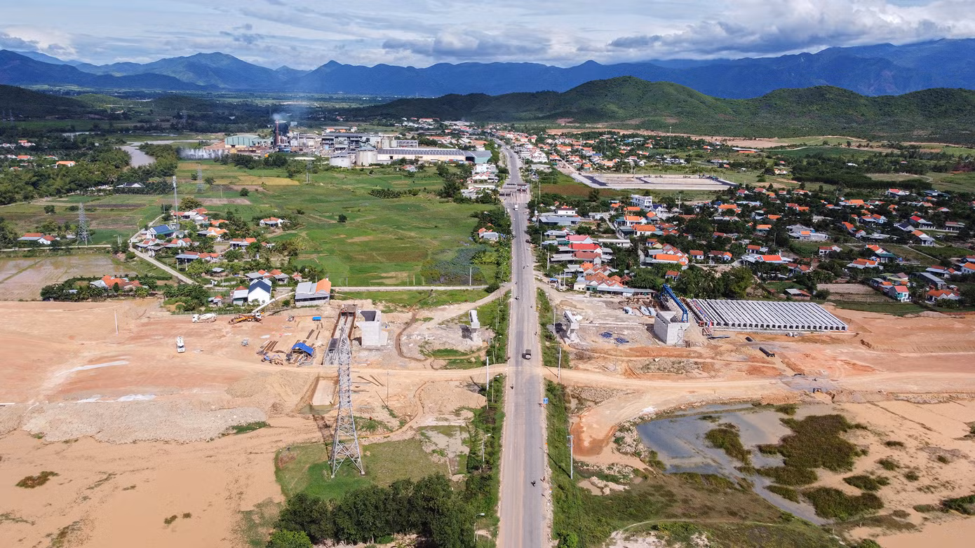 Dự án cao tốc Vân Phong - Nha Trang có 2 gói thầu xây lắp.
