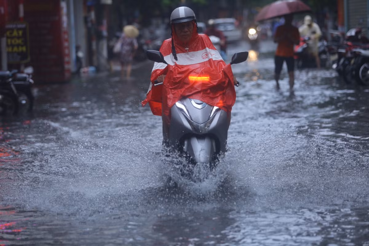 Miền Bắc đón mưa lớn diện rộng từ chiều tối nay.