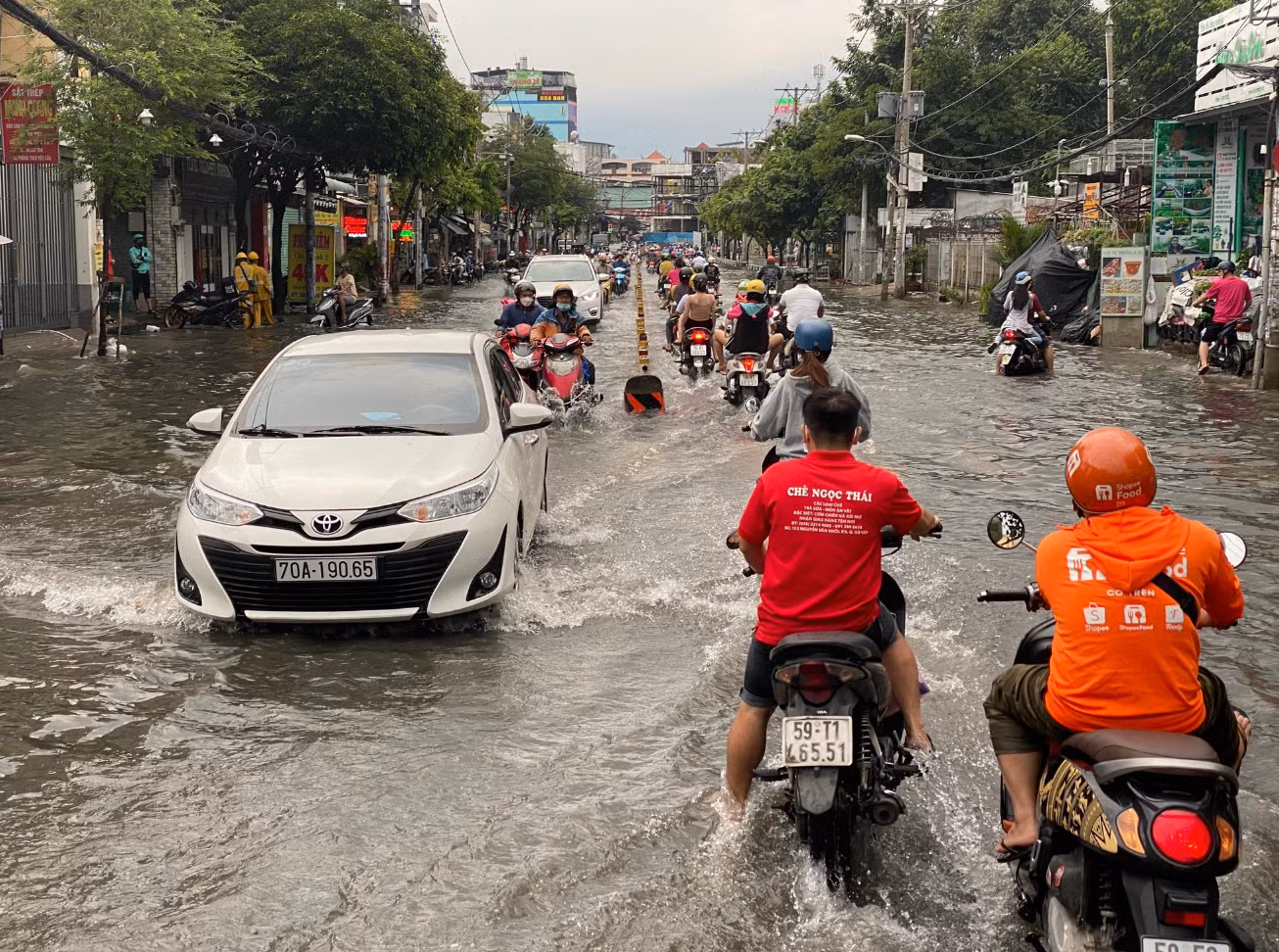 TPHCM và nhiều địa phương trên cả nước sẽ đón một đợt mưa lớn vào cuối tháng 7.