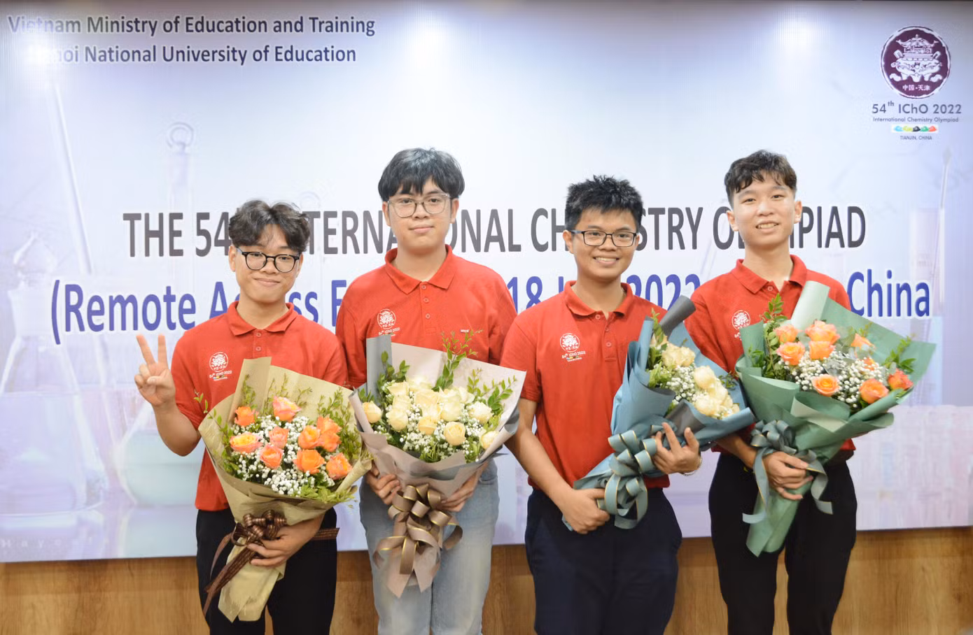 Đây là lần thứ 2 tất cả học sinh dự thi trong đội tuyển đều đạt Huy chương Vàng.