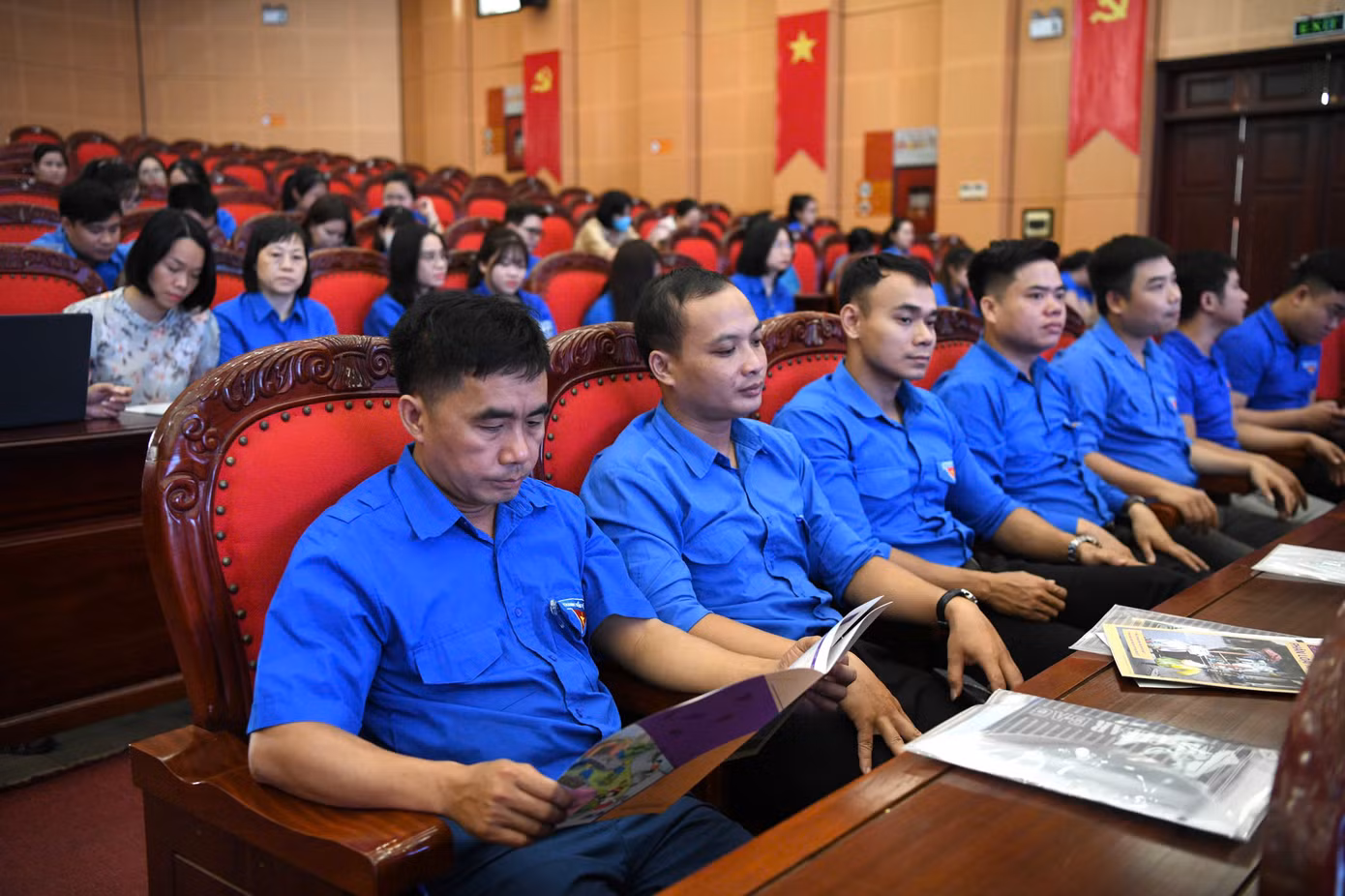Các đại biểu tham dự Hội nghị.