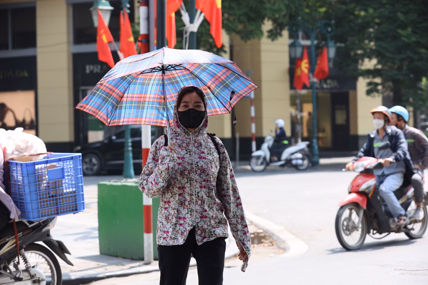 Miền Bắc, miền Trung gia tăng nắng nóng trong hôm nay (29/6). Ảnh: Như Ý. Miền Bắc, miền Trung gia tăng nắng nóng trong hôm nay (29/6). Ảnh: Như Ý.