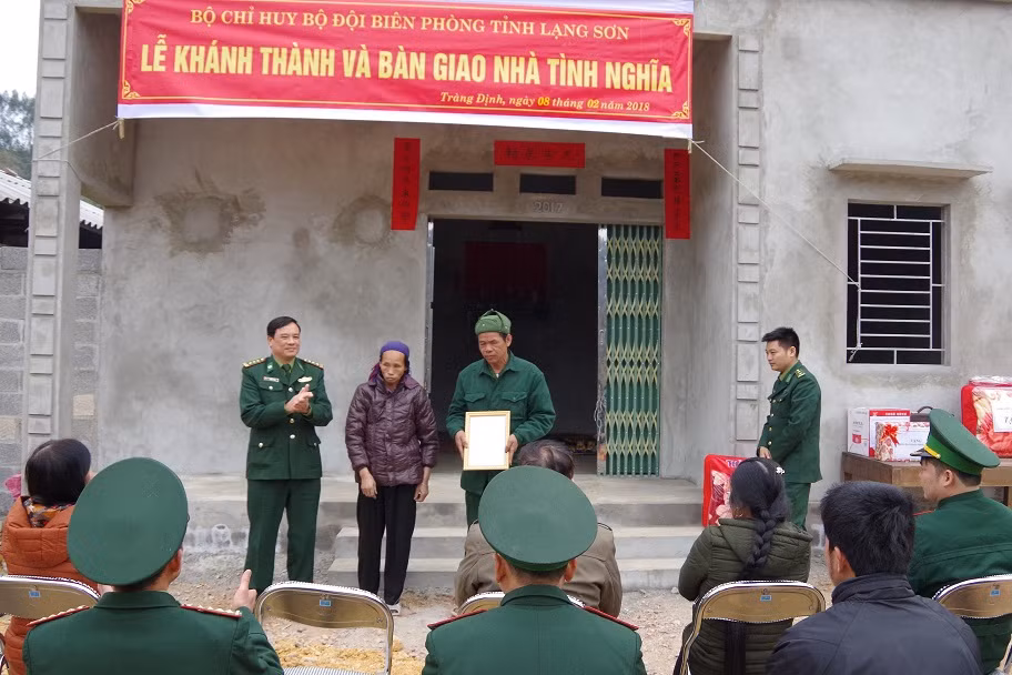 Biên giới là quê hương ảnh 3