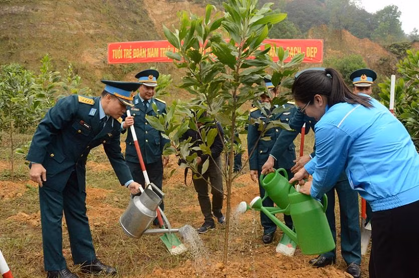 Trung đoàn Tên lửa 285 phát động Tháng Thanh niên 2019 ảnh 2