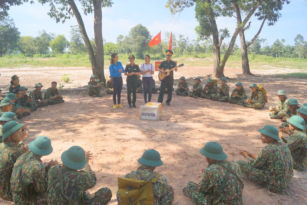‘Tiếp sức mùa huấn luyện’ ở Sư đoàn 5 ảnh 4