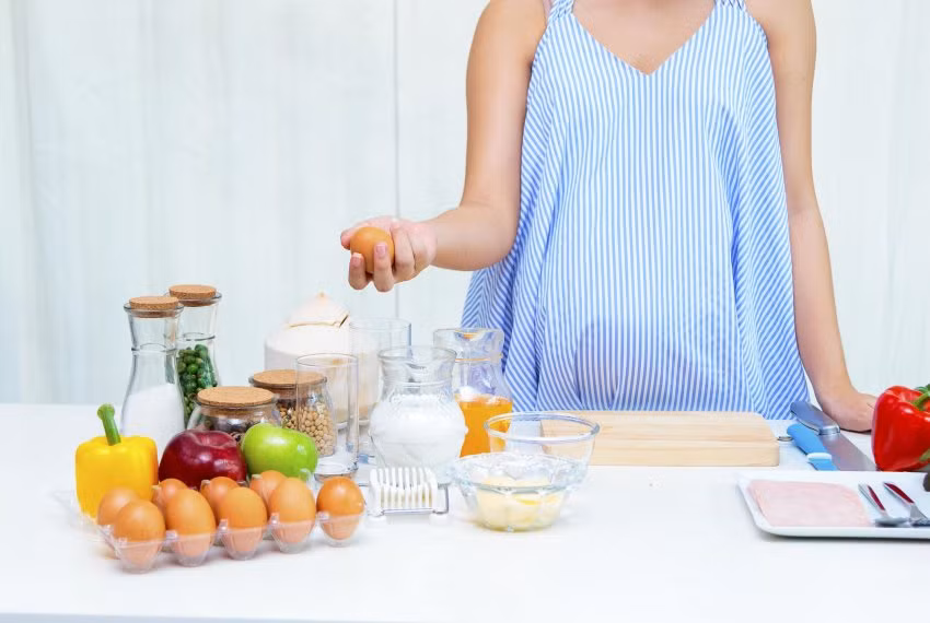Nhờ mật độ dinh dưỡng cao, trứng là lựa chọn thực phẩm tuyệt vời trong thời kỳ mang thai.