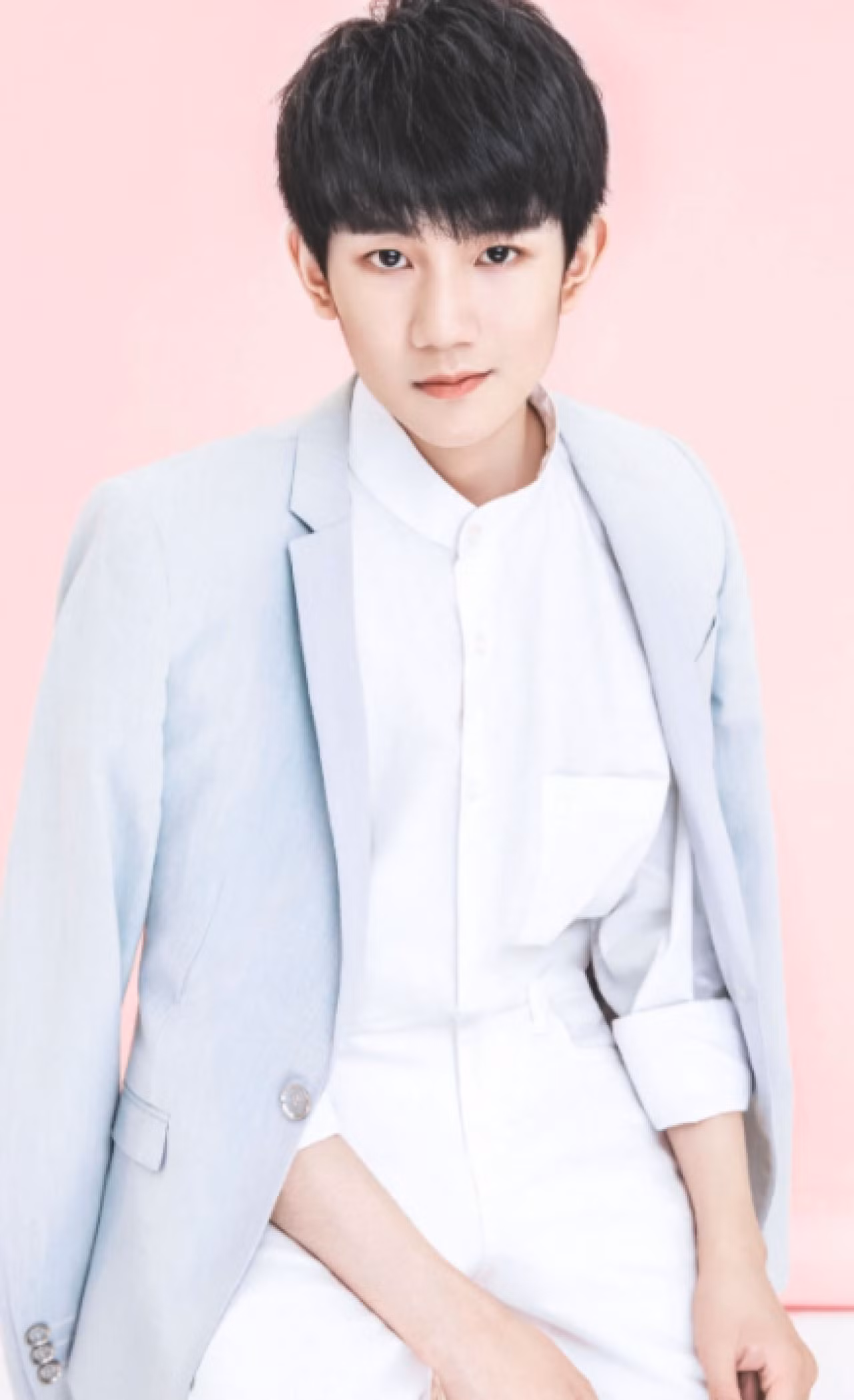 Vương Nguyên có 608 phiếu bầu, giữ hạng 8. Anh là thành viên nhóm nhạc Trung Quốc TFBOYS. Anh được tạp chí Time bình chọn là một trong 30 thanh thiếu niên có sức ảnh hưởng nhất thế giới năm 2017. Vương Nguyên cũng là Đại sứ Quỹ Nhi đồng Liên Hợp Quốc từ năm 2018.