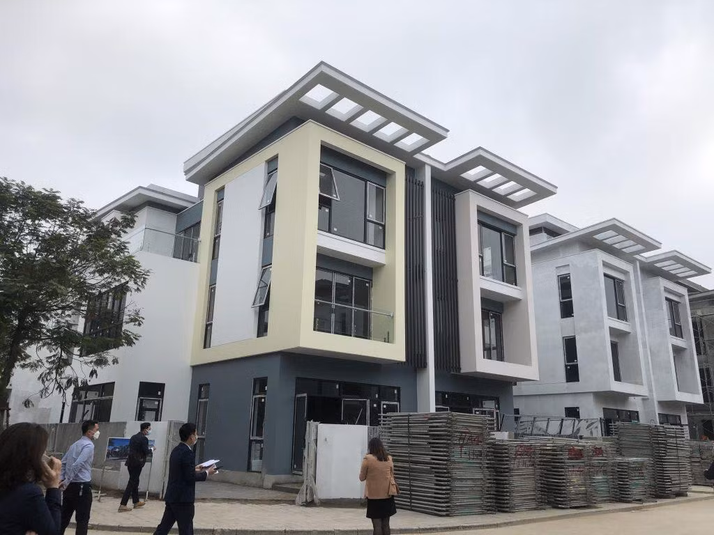 Cục Thuế TP Hà Nội cho biết sẽ xử lý nghiêm đối với các trường hợp vi phạm theo quy định tại Luật Thuế. Đối với các trường hợp có dấu hiệu tội phạm, cơ quan Thuế sẽ phối hợp với các cơ quan có thẩm quyền về điều tra để xử lý theo pháp luật hình sự và các pháp luật khác có liên quan. Ảnh minh họa.