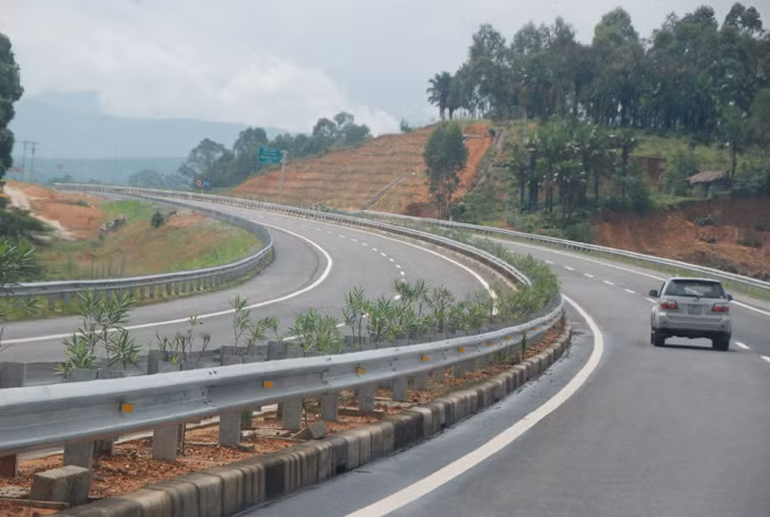 Thênh thang cao tốc Việt ảnh 14