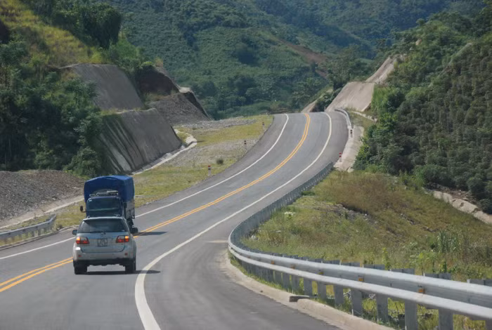 Thênh thang cao tốc Việt ảnh 11