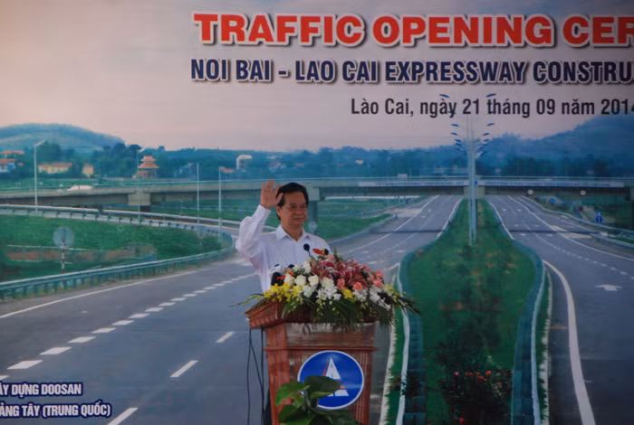 Thênh thang cao tốc Việt ảnh 1