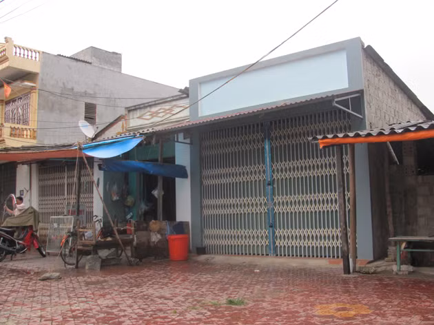 Sau khi ẵm hàng trăm tỷ đồng, vợ chồng Trung- Liên khóa cửa bỏ trốn