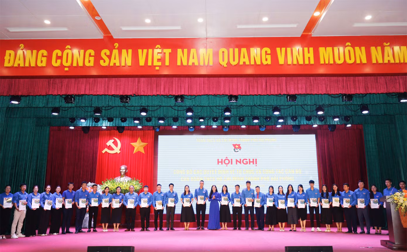 Thành lập 114 tổ chức Đoàn cấp phường, xã, đặc khu. Thành lập 114 tổ chức Đoàn cấp phường, xã, đặc khu.