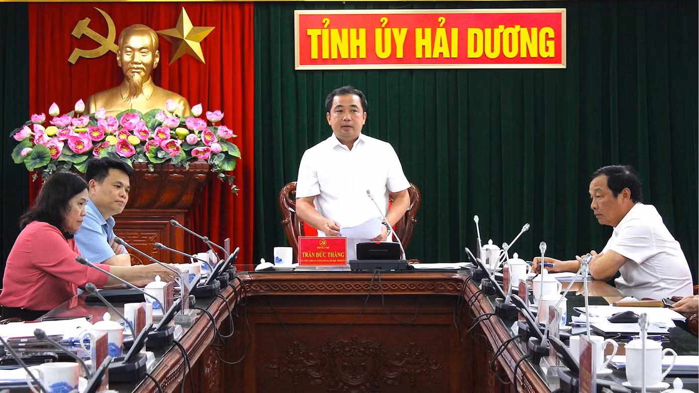 Ông Trần Đức Thắng - Bí thư Tỉnh ủy Hải Dương chủ trì buổi họp Ban Thường vụ Tỉnh ủy về tên gọi đơn vị hành chính cấp xã mới sau sắp xếp.