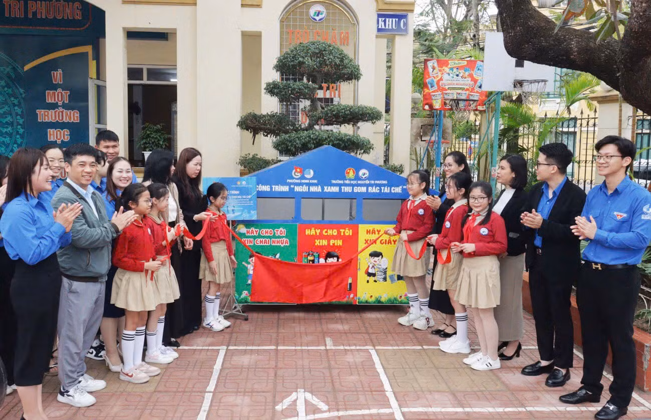 Khánh thành công trình "Ngôi nhà xanh thu gom rác tái chế" tại Trường Tiểu học Nguyễn Tri Phương, quận Hồng Bàng.