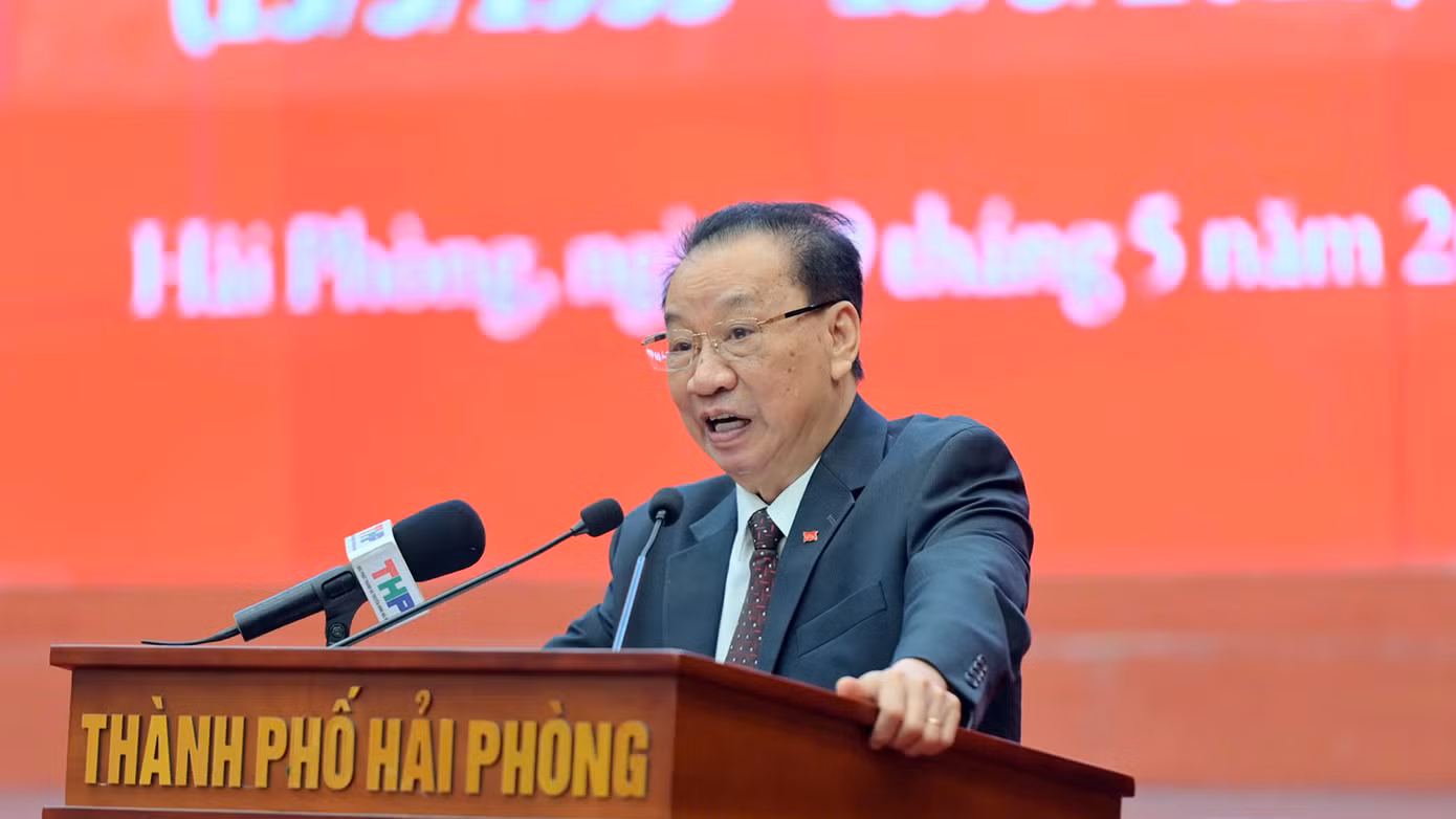 Các đại biểu, chuyên gia phát biểu tại hội thảo.