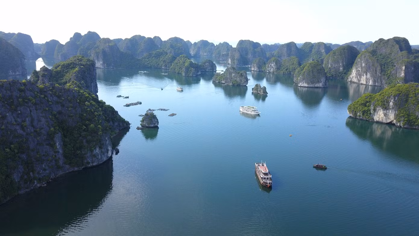 Hải Phòng xây dựng nghị quyết mới về chuyển đổi xanh, phát triển du lịch xanh trên đảo Cát Bà.