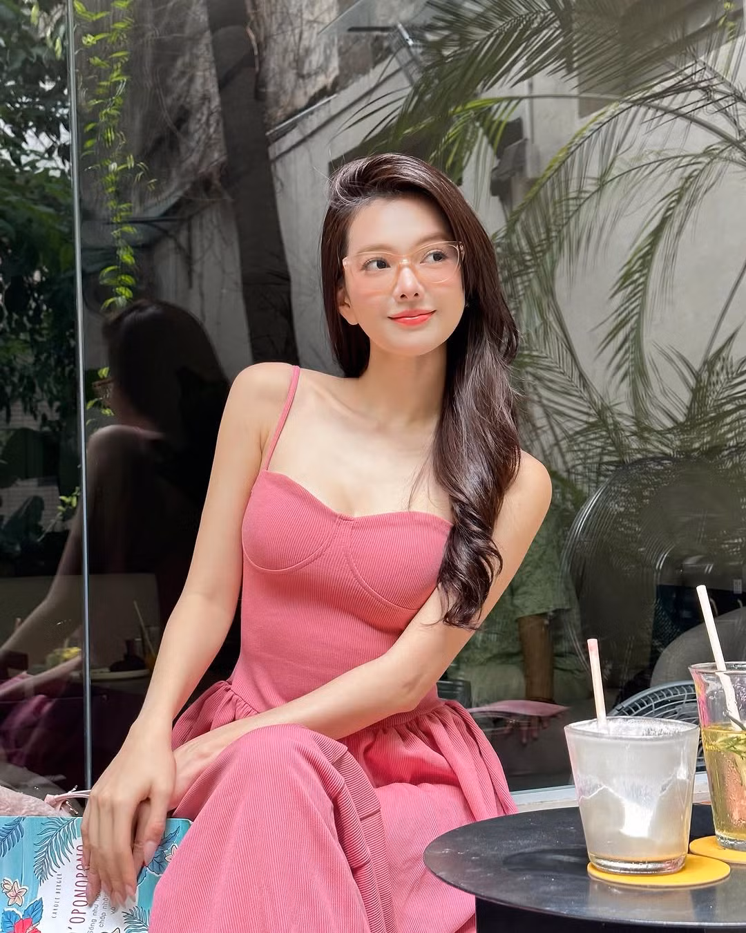 Yên Đan thu hút hơn 980.000 lượt theo dõi trên TikTok và con số trên Facebook là 229.000.