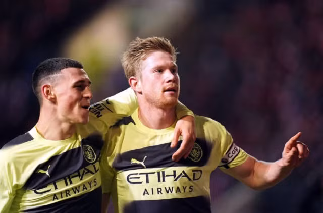 Foden và De Bruyne ăn mừng bàn thắng. Ảnh: Getty Images