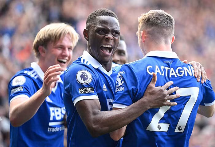 Leicester tìm lại niềm vui sau khi thay tướng