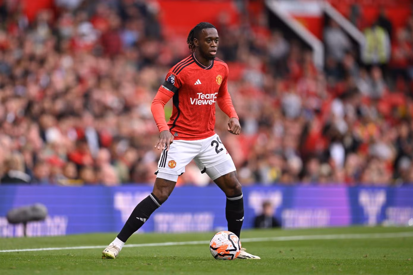 Wan-Bissaka có thể phải vắng mặt khoảng 2 tháng tới