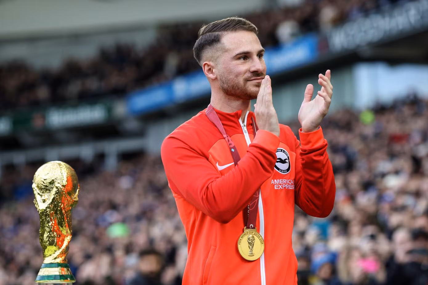 Mac Allister sắp chuyển đến Liverpool