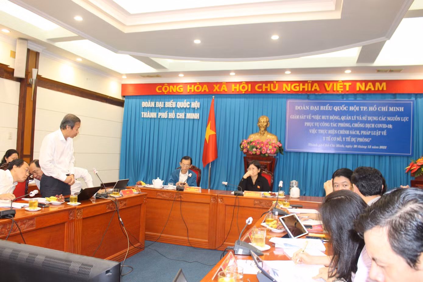 TS.BS Nguyễn Văn Vĩnh Châu, Phó giám đốc Sở Y tế TPHCM báo cáo tại buổi giám sát