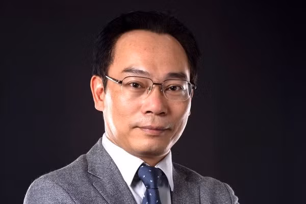 Thứ trưởng Hoàng Minh Sơn