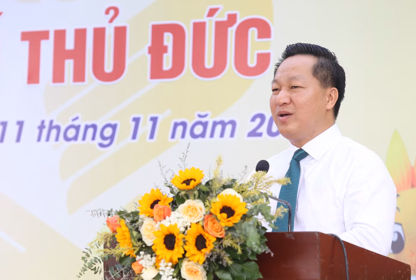 Chủ tịch UBND TP. Thủ Đức Hoàng Tùng bày tỏ tin tưởng trung tâm sẽ đẩy mạnh giải quyết thủ tục hành chính cho người dân, doanh nghiệp trên địa bàn. Ảnh: Ngô Tùng