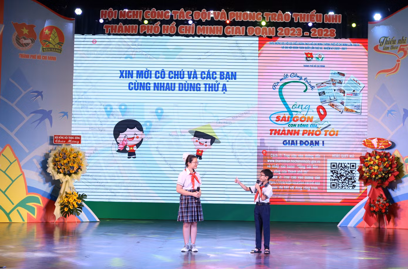 Các bạn nhỏ chia sẻ một số mô hình, cách thức hoạt động công tác Đội, phong trào thiếu nhi hiệu quả. Ảnh: Ngô Tùng