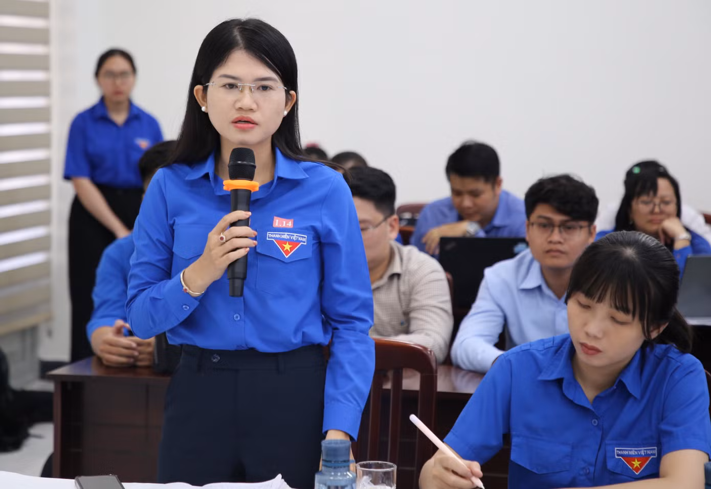 Chị Thanh Hằng trao đổi tại tọa đàm.