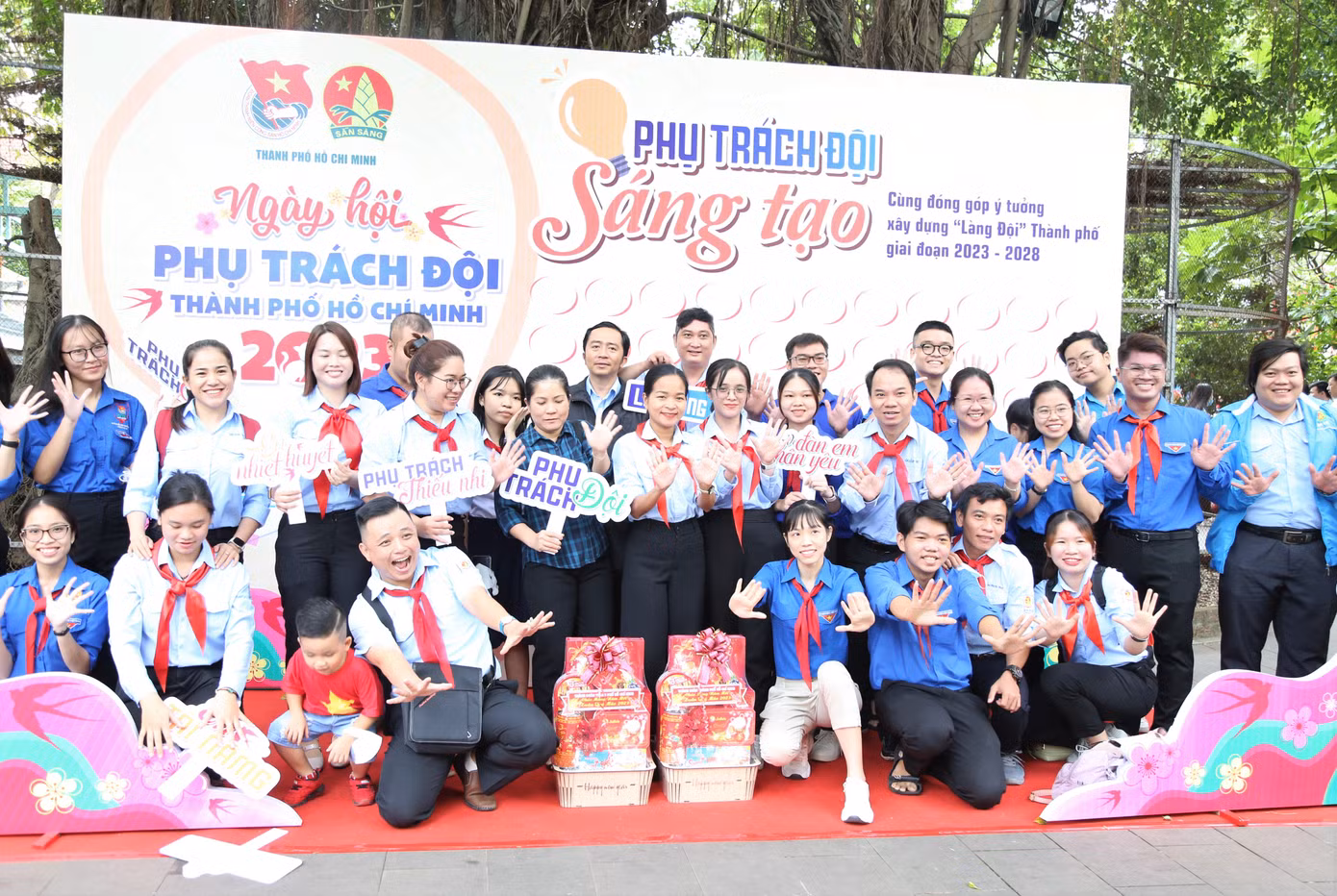 Nhiều không gian hoạt động thu hút các anh chị phụ trách Đội tham gia, tương tác tại ngày hội. Ảnh: Ngô Tùng