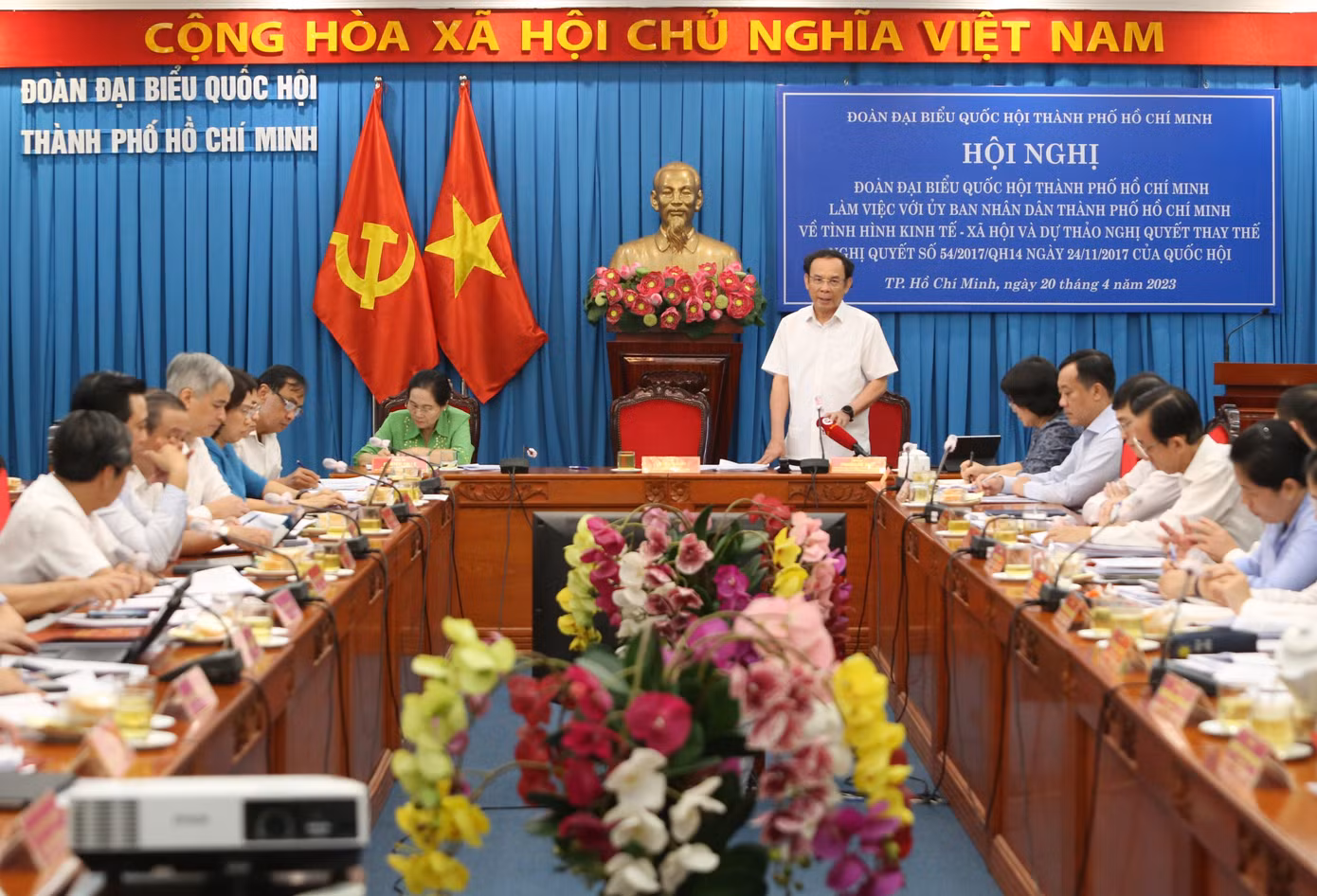 Quang cảnh buổi làm việc. (Ảnh: Ngô Tùng)