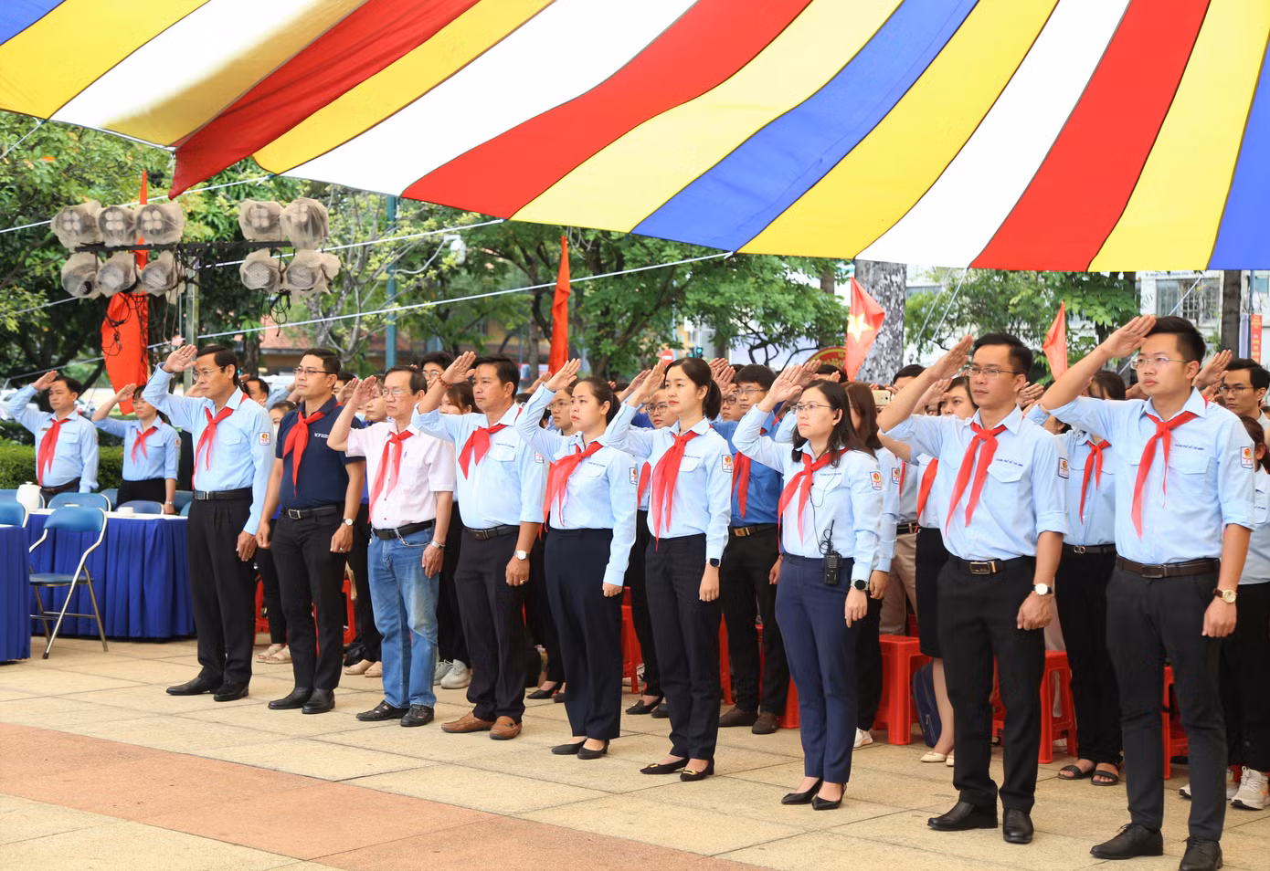 Gần 1.000 anh chị phụ trách Đội các cấp trên địa bàn thành phố tham gia ngày hội.
