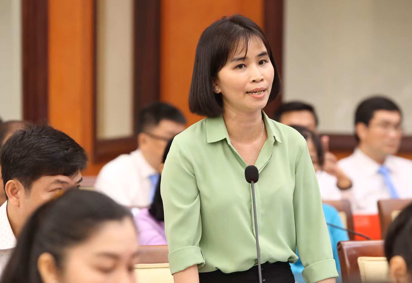 Nhiều ý kiến trao đổi xoay quanh những vướng mắc trong thực thi công vụ tại cơ sở.