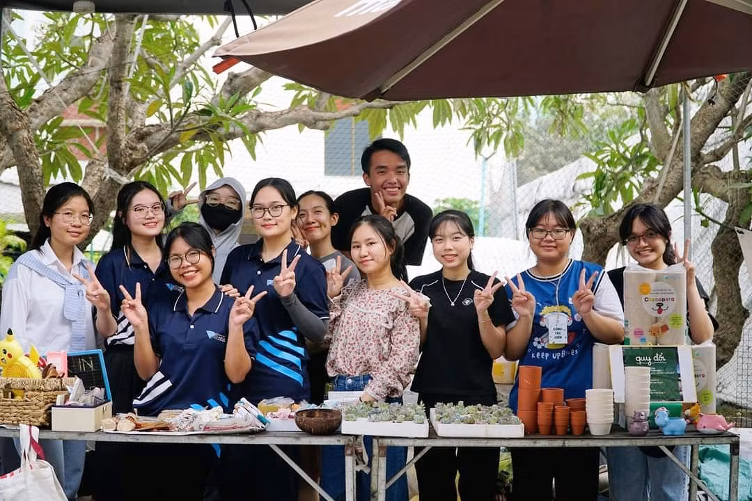 Quang Huy tham gia các hoạt động để học tập và nâng cao một số kỹ năng thiết thực.