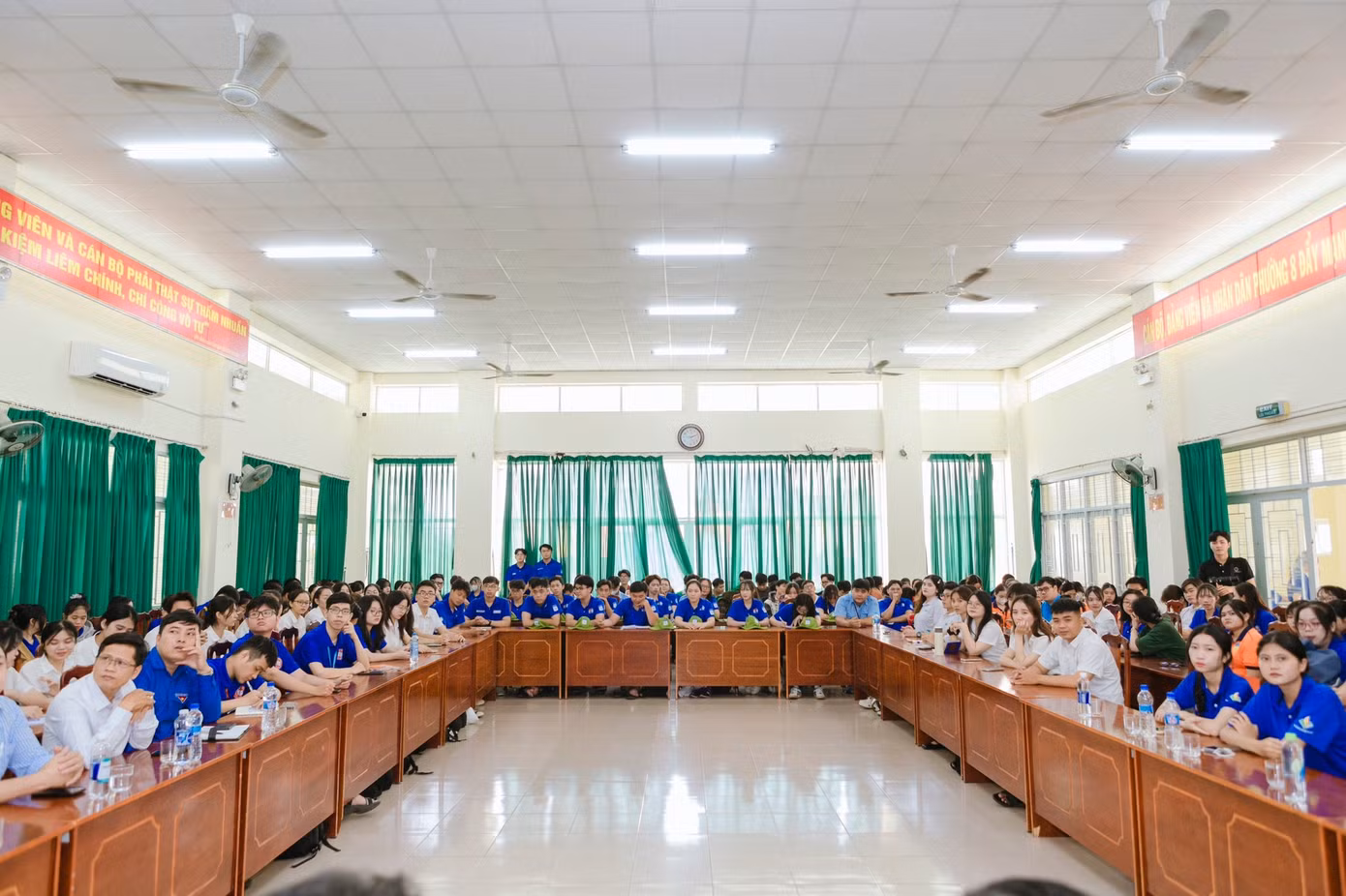 Quang cảnh tại buổi tọa đàm. (Ảnh: TLTĐ)