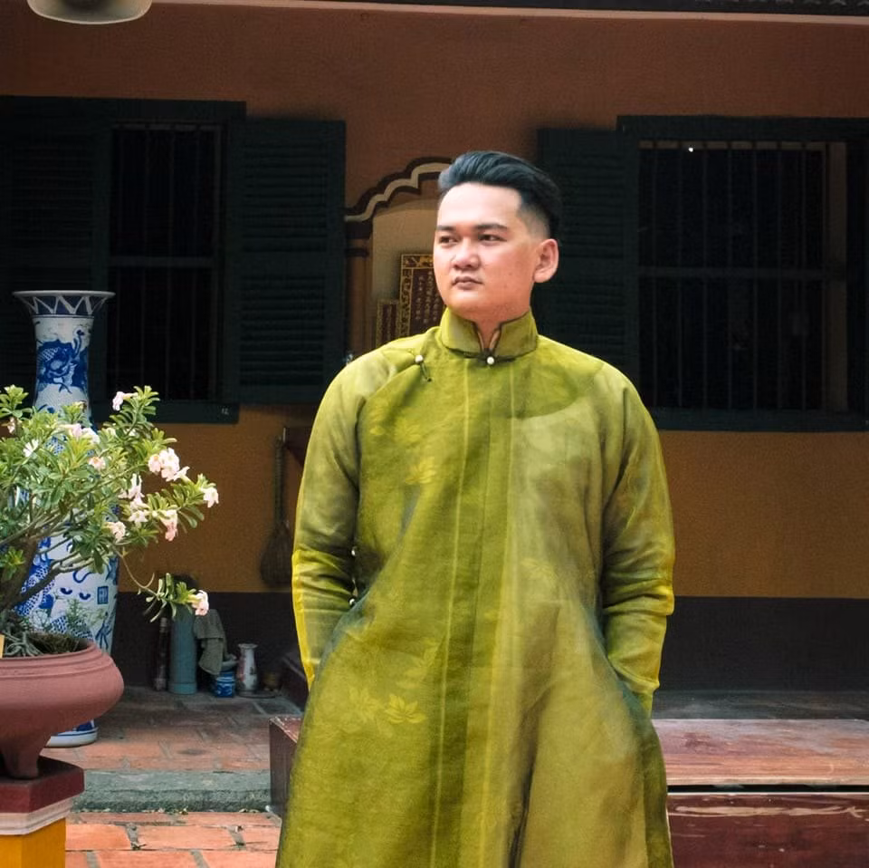 Anh Lương Hoài Trọng Tính - người trực tiếp giảng dạy tại lớp học "Cổ Lệ".