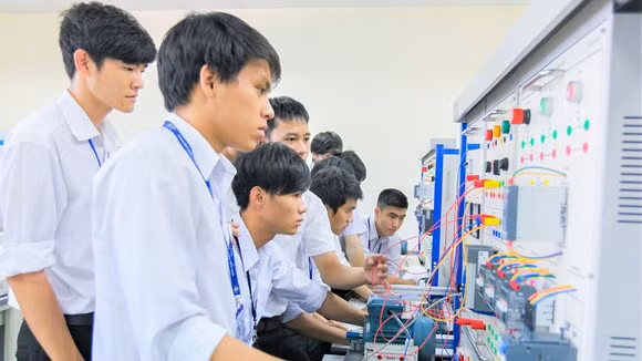 Học phí trường đại học tăng kịch trần: Có đi đôi với chất lượng? ảnh 2