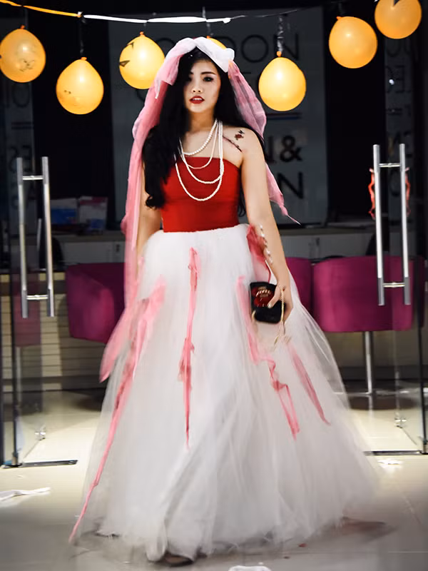 'Ma nữ' khoe nhan sắc mê hồn trong đêm Halloween ảnh 8