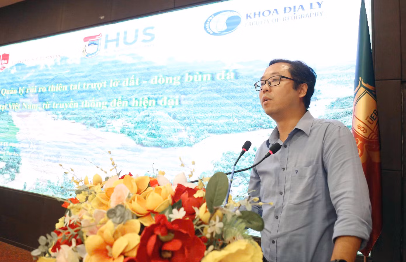 Các chuyên gia, trí thức trẻ tham luận tại hội thảo. Ảnh: Lâm Đăng Hải