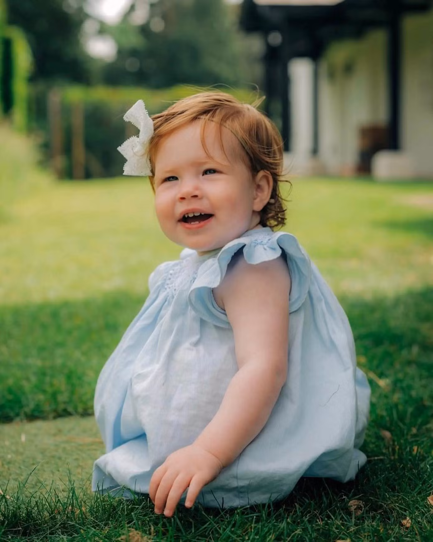 Jan Moir cho rằng nếu là người đứng đắn, Harry và Meghan nên từ chối tước vị hoàng gia của các con. Ảnh: Duke and Duchess of Sussex.